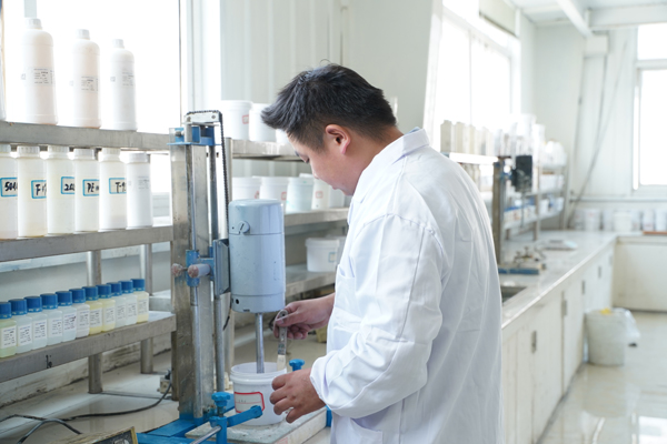 恩澤化工為您介紹多彩乳液產(chǎn)品特征