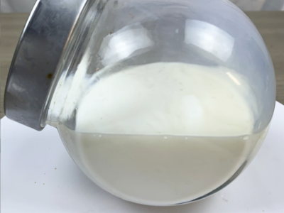 防銹面漆乳液8308 具有優異的快干性能、初期耐水性及抗回粘性，對金屬基材的附著力好，漆膜致密性高，耐鹽霧性能優異，與常規防銹助劑、防銹顏料相容性好